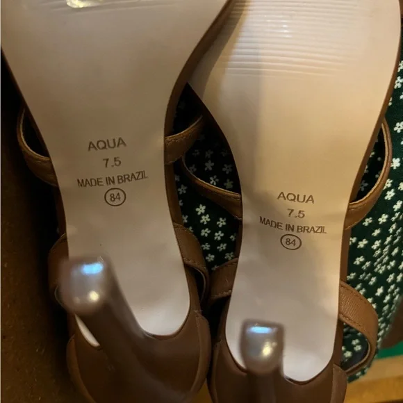 Brown leather heeled thong sandals 7.5 - Picture 7 of 8